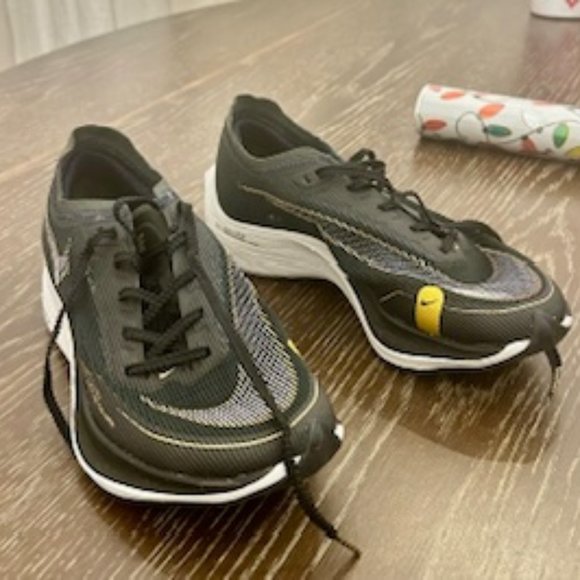 Nike ZoomX Vaporfly Next% 2 Womens size 8 - Picture 1 of 16